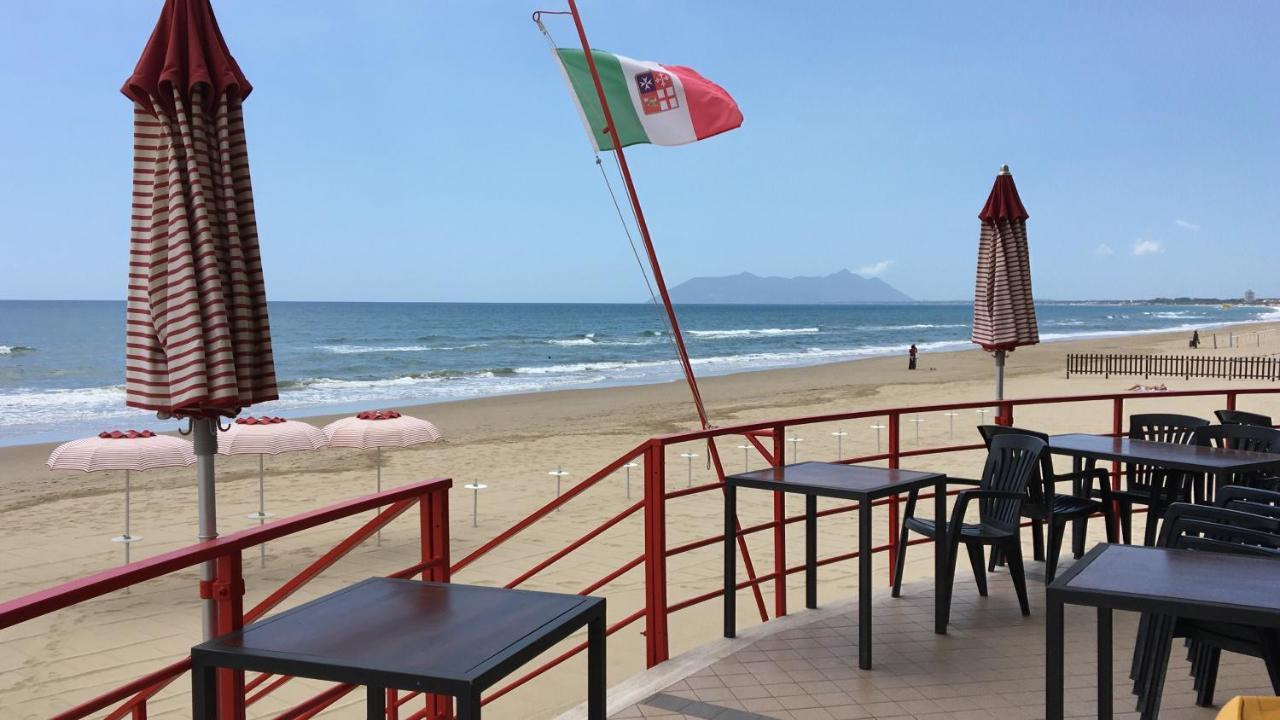 Beach Holiday Villa Terracina Exteriör bild